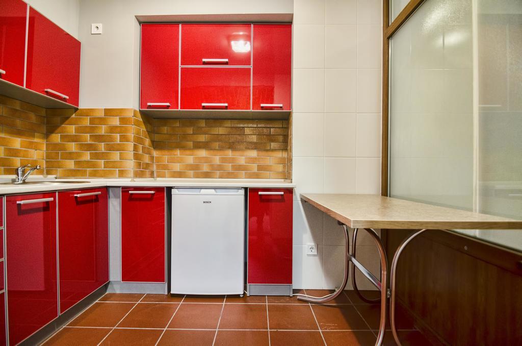 Apartment On Knyazya Leva 2 ลวีฟ ภายนอก รูปภาพ